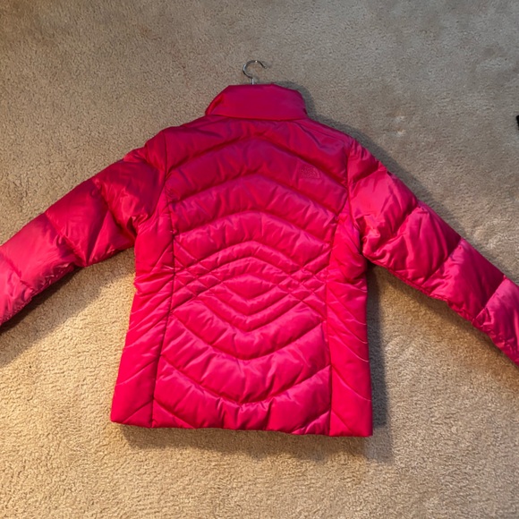 The North Face Fuchsia Puffer Jacket - Picture 5 of 5